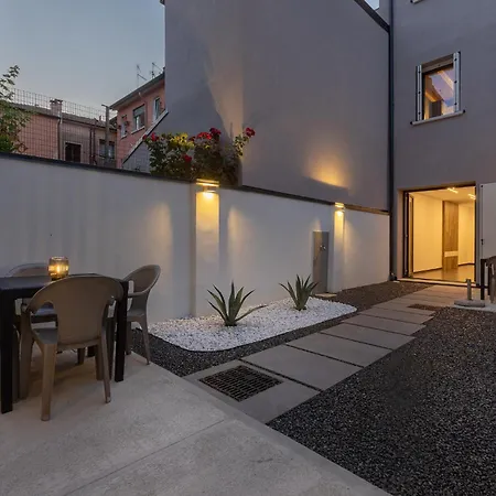 Appartamento Guesthost - Le Agavi - X11 With Garage & Terrace Ferrara