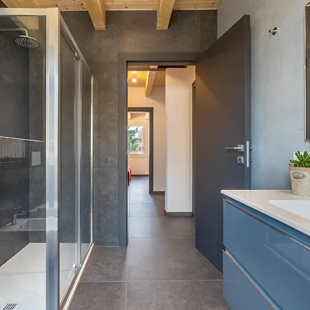 Guesthost - Le Agavi - X9 With Garage & Terrace * Ferrara