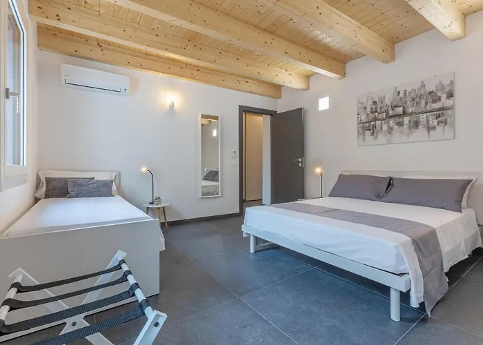 Guesthost - Le Agavi - X9 With Garage & Terrace * Φεράρα