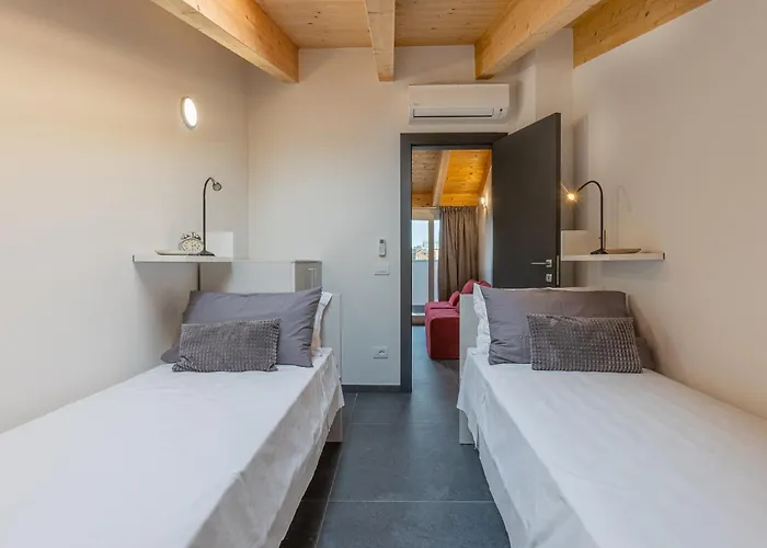 Guesthost - Le Agavi - X9 With Garage & Terrace * Φεράρα