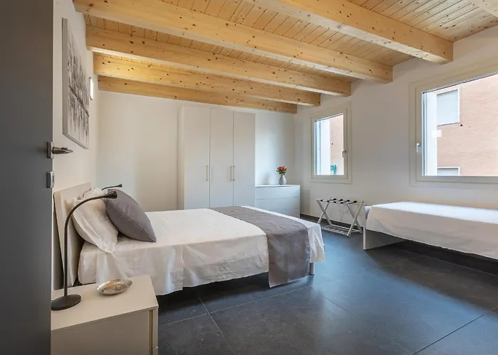 Guesthost - Le Agavi - X9 With Garage & Terrace Διαμέρισμα Φεράρα