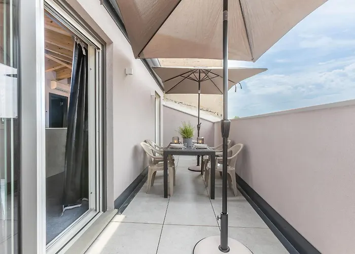 Guesthost - Le Agavi - X9 With Garage & Terrace Διαμέρισμα *